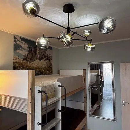 Golden Nest B25 Νεσέμπαρ