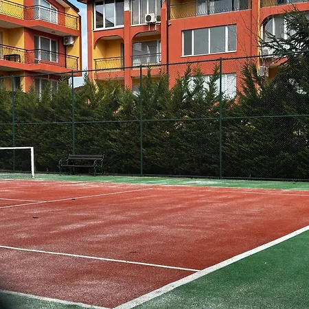 Golden Nest B25 Hotel 5*