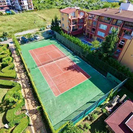 Golden Nest B25 Hotel 5*